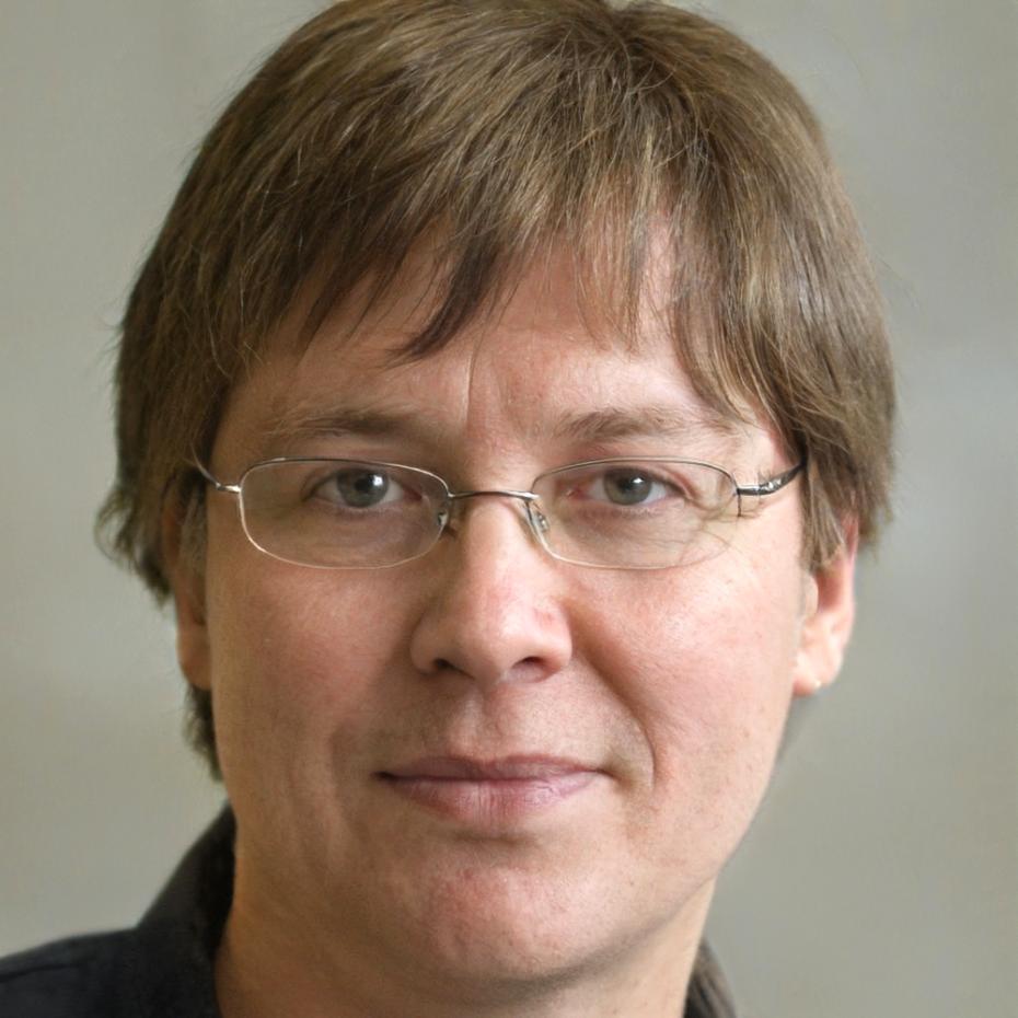 Callum Whitmore teaching budgeting fundamentals to small group