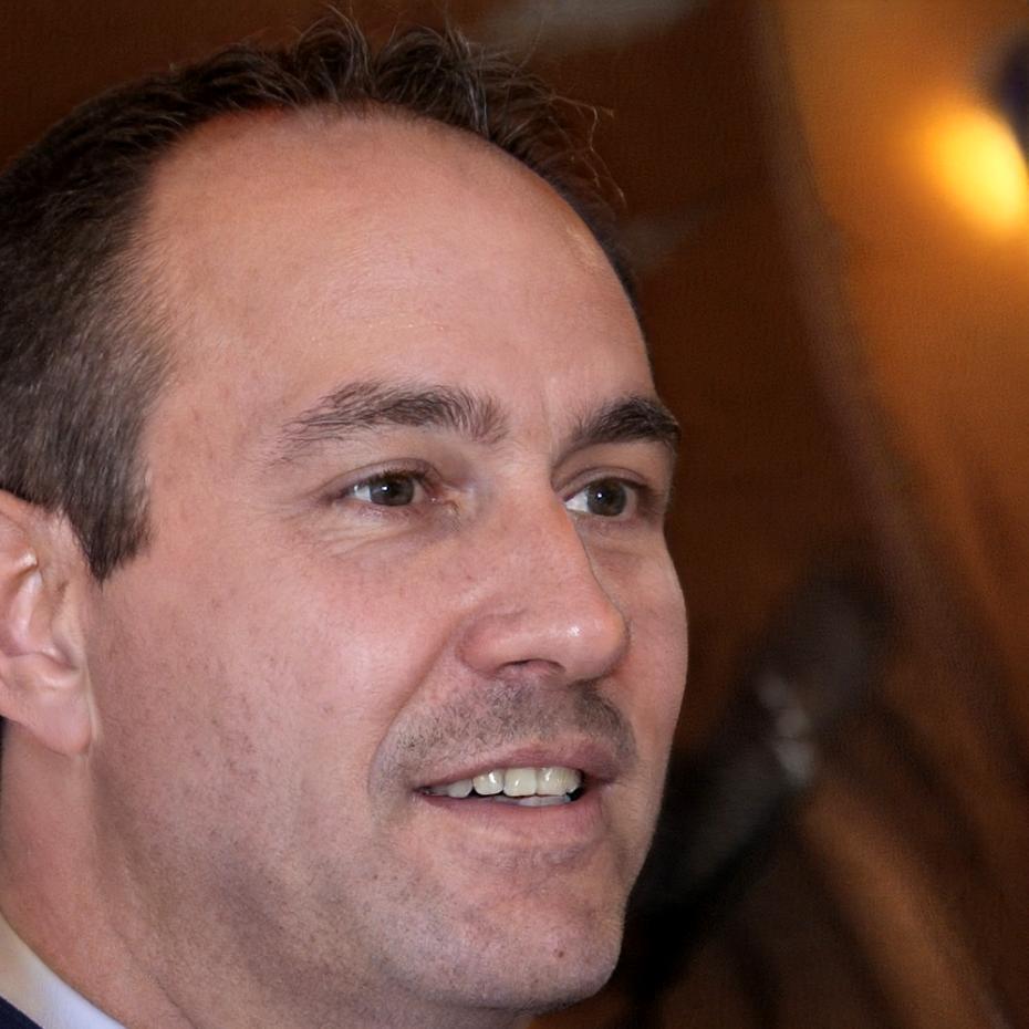 Desmond Vaughan reviewing personal budget plans with program participants